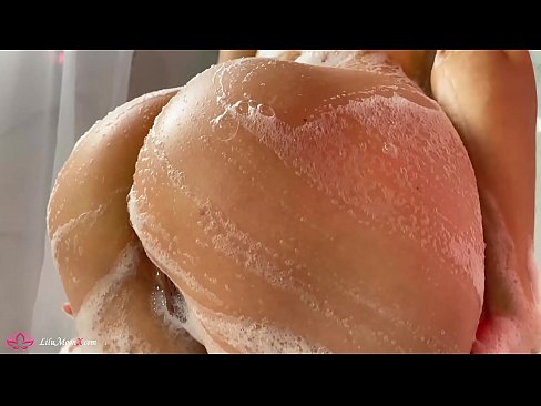 ❤️ Brunette o ipholla litho tsa botona kapa botšehali ho li khotsofatsa Pussy e nang le Vibrator ho ea ho Intense Orgasm in Shower litšoantšong tsa bootsoa st.rostov-laminat.ru ☑